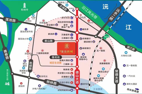 常德莲池新城位于德山，交通便利，周边小区多。有农贸市场、莲花天街、学校和医院。由相关公司开发，规模适中，设施完善，环境良好。