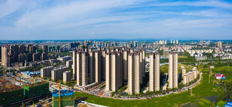 梧桐庄园项目位于珠晖区衡州大道东48号（师院旁、酃湖公园畔）