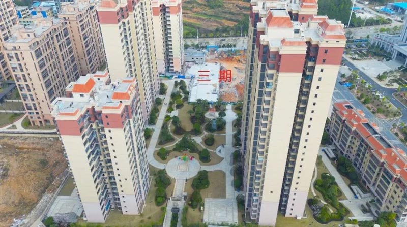 东江华府三期锦锈项目位于汝城县九龙大道与园林路交汇处