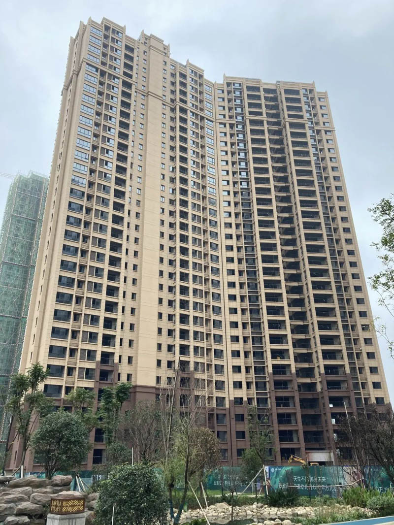 中港瓏熙府项目位于嘉禾县嘉禾大道与和谐路交汇处(嘉禾县汽车站前行600米)