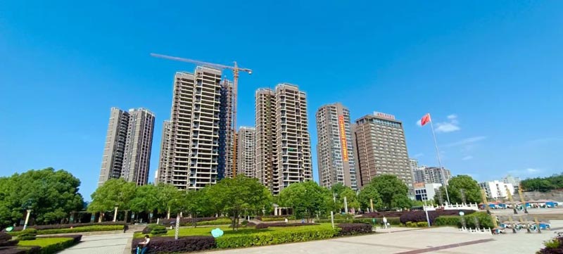 耀华金都汇项目位于桂阳县龙潭东路与文化路交汇处丽景花园105号