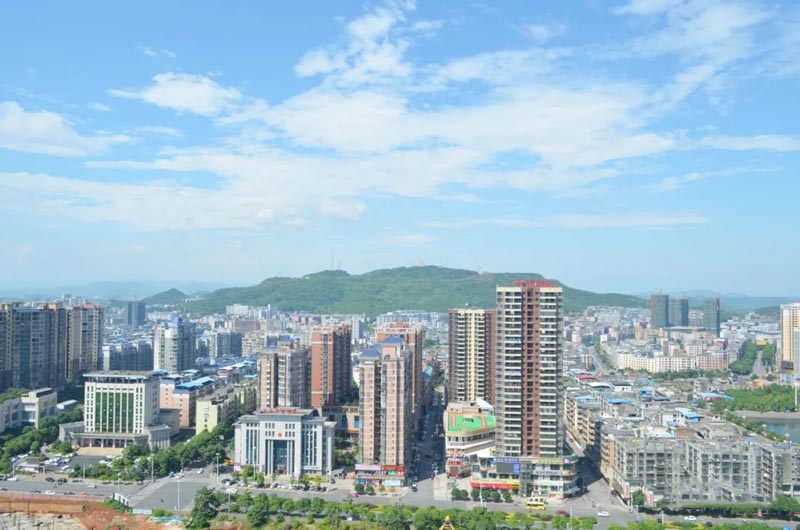 耀华金都汇项目位于桂阳县龙潭东路与文化路交汇处丽景花园105号